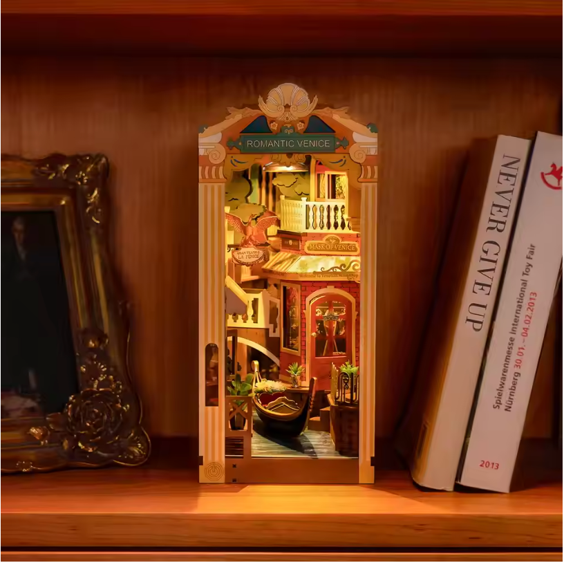 Romantic Venice Book Nook β DIY Canal-Side Bookshelf Insert